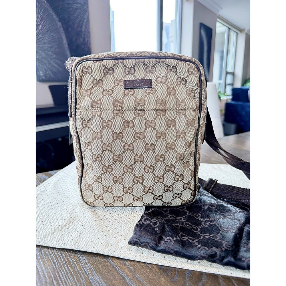 Authentic Gucci GG Canvas Crossbody Unisex Bag Brown Leather Trim Zip Closure